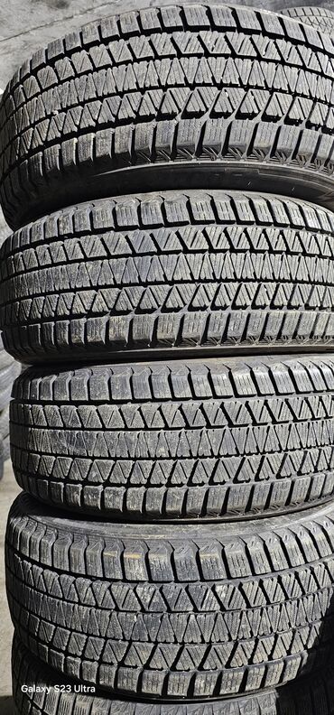 Шины: Шины 225 / 55 / R 18, Зима, Б/у, Комплект, Легковые, Япония, Bridgestone