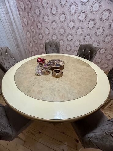 Qonaq masası, İşlənmiş, Açılmayan, Yumru masa, Azərbaycan