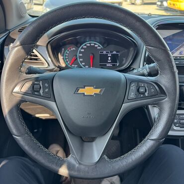 Chevrolet: Chevrolet Spark: 2019 г., 1 л, Автомат, Бензин, Хэтчбэк — 18