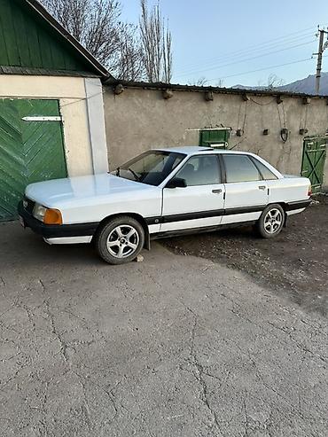 аварийная пассат: Audi 100: 1988 г., 1.8 л, Механика, Газ, Седан — 1