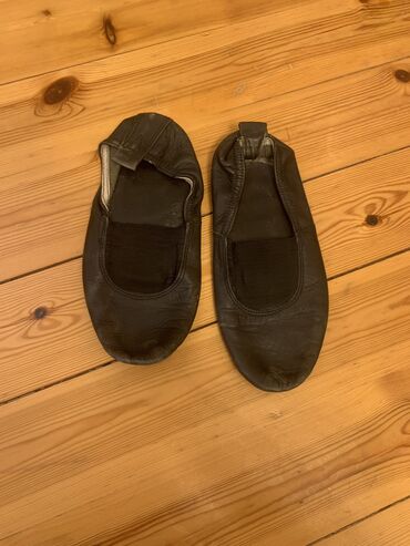 Digər qadın geyimləri: Böyük ve uşaq üçün keşke.Reqs ve gimnastika üçündür.Böyük üçün olan — 3