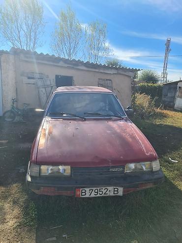 Mazda: Mazda 626: 1987 г., 2 л, Механика, Бензин, Седан — 2