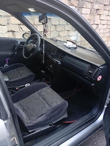 2005 kia sephia: Opel Vectra: 1.8 l | 1998 il 2000388 km Sedan — 8