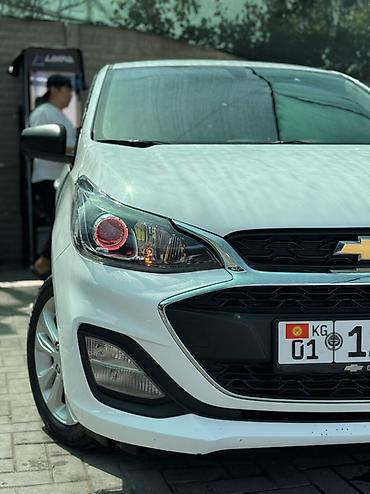 spark 2018: Chevrolet Spark: 2019 г., 1 л, Вариатор, Бензин, Хэтчбэк — 5