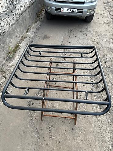 железная корзина: Продаю багажник, 100*120см, корзинка, универсальный — 2