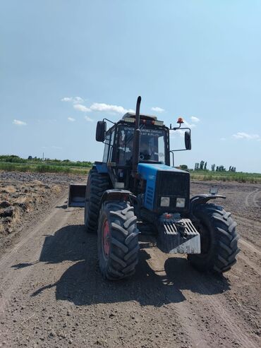 Traktorlar: Belarus 1221.2 traktor və qoşulan ağır texnika - Model: Belarus — 11
