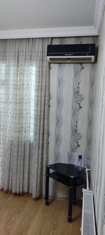 Uzunmüddətli kirayə mənzillər: Kirayə üçün 2otaqlı mənzil. Təsvir: - Daxili plan: zal, ayrıca yataq — 13