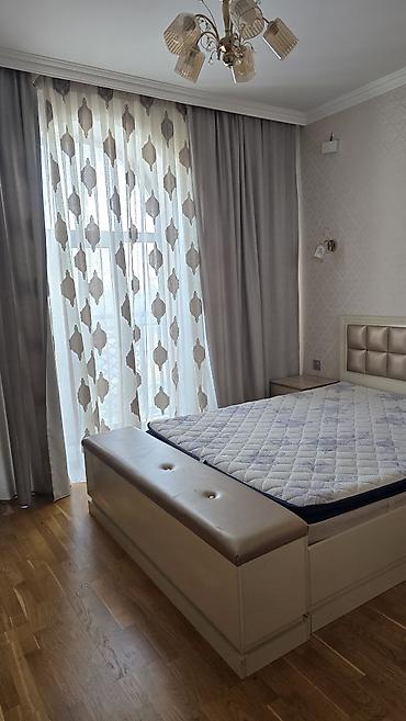 qara qarayev: Qara Qarayev metrosu yaxınlığında, Kristal Abşeron yaşayış — 3