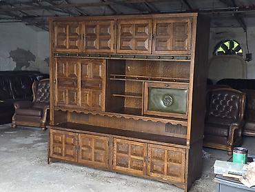 Stilske vitrine: Masivna drvena vitrina/sekretar u klasičnom stilu - Materijal: puno — 2