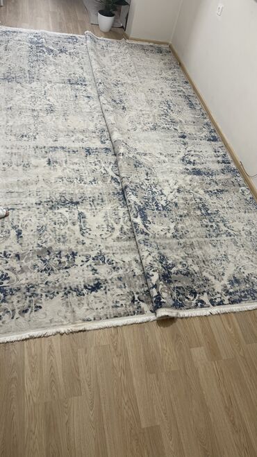 животные для дома: Ковер Б/у, 300 * 400, Безналичная/наличная оплата