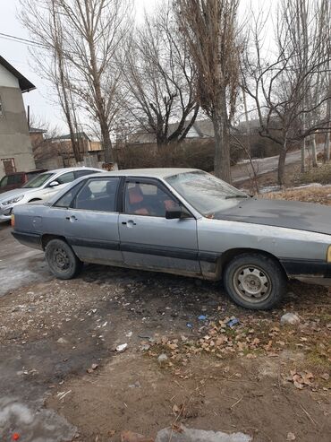 Audi: Audi 100: 1988 г., 1.8 л, Механика, Бензин, Седан