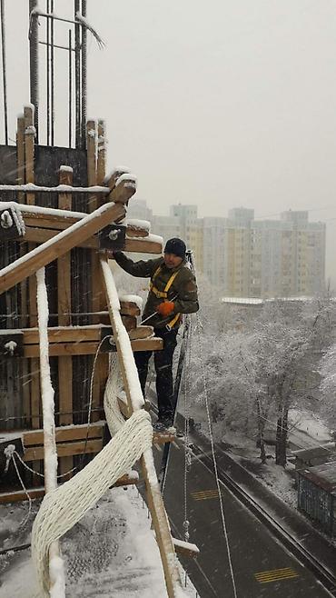 Другие строительные материалы: ЗУС. (ЗАЩИТНО УЛАВЛИВАЮЩАЯ СЕТКА). ПРИМЕЧАНИЕ: За монтаж 1 ПМ 550с — 4