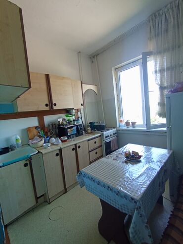 продаю квартиру в токмоке: 2 комнаты, 48 м², Индивидуалка, 4 этаж, Косметический ремонт