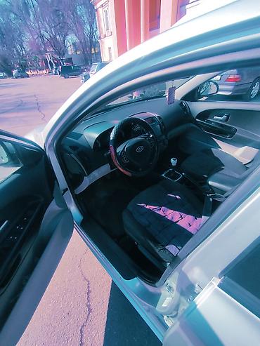 Kia: Kia Ceed: 2009 г., 1.6 л, Механика, Бензин, Универсал — 7