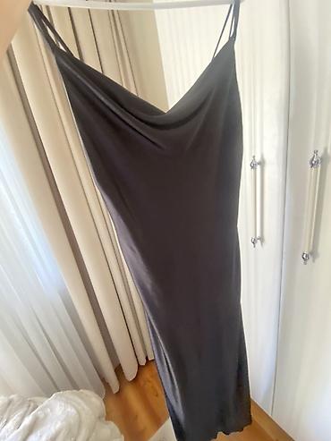 meqa maks: Qara satən maksi don - Model: slip tipli, incə çiyin askıları ilə - — 3