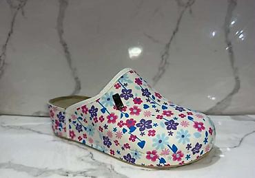 Papuče: 01. 36-40
2999🌹🌹 — 3