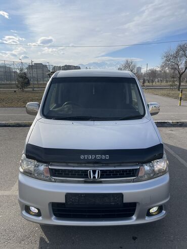 ош жугули: Honda Stepwgn: 2004 г., 2.4 л, Автомат, Бензин, Минивэн