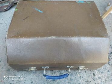 Другие музыкальные инструменты: Камертон Чемодан для акардиона, баяна - договорная. Инструменты — 4