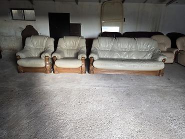 Stilske garniture: Kožna garnitura za dnevnu sobu – 1 - Sastav: trosed + dva fotelje - — 1