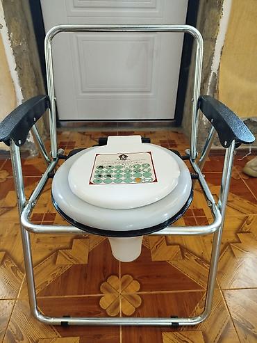 Xəstələr üçün unitazlar: Daşınan tualet kreslosu (komod kreslo) Tək bir dəfə olsun istifadə — 2