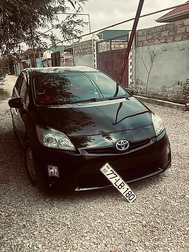 prius maqnitola: Toyota Prius: 1.8 l | 2011 il Hetçbek — 1