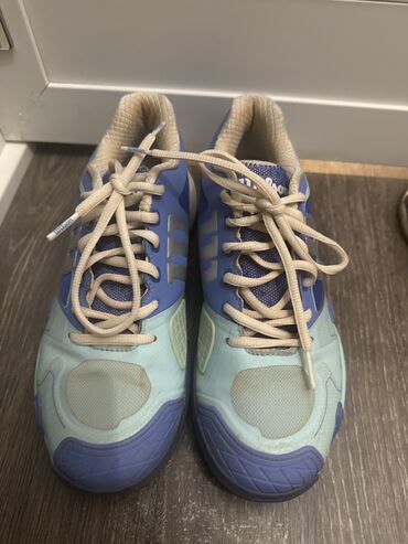 heelys купить недорого: Женские фирменные теннисные кроссовки Wilson, размер 38-39( на ногу