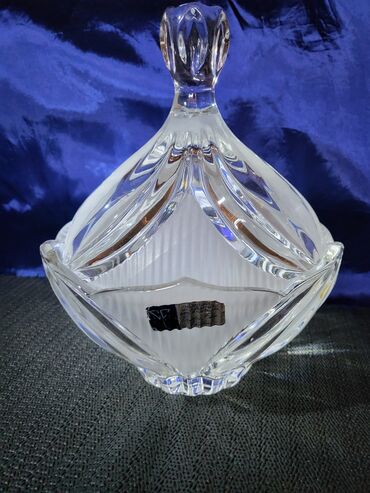 Stare vaze i dekor: Bombonijera nova,kristal,led,brusen kristal Jugoslavija,rucni — 5