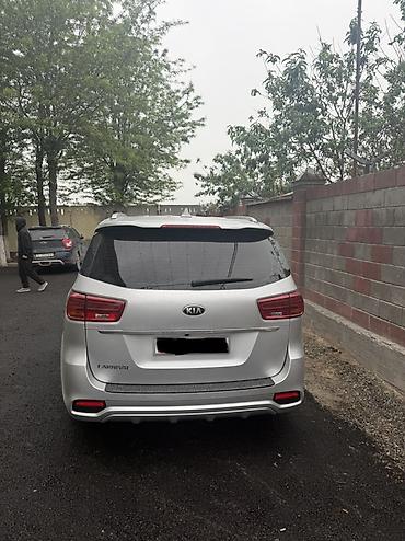 sprinter 4 4: Kia Carnival: 2018 г., 2.2 л, Автомат, Дизель, Минивэн — 3
