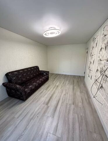 дизайн квартиры 104 серии в бишкеке: 2 комнаты, 43 м², 104 серия, 3 этаж, Косметический ремонт