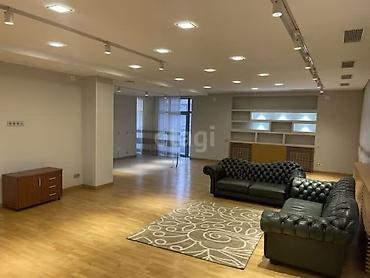 Сдаю в аренду новый двухэтажный пентхаус в центре Бишкека. 📍 Бульвар at lalafo.kg Сдаю в аренду новый двухэтажный пентхаус в центре Бишкека. 📍 Бульвар