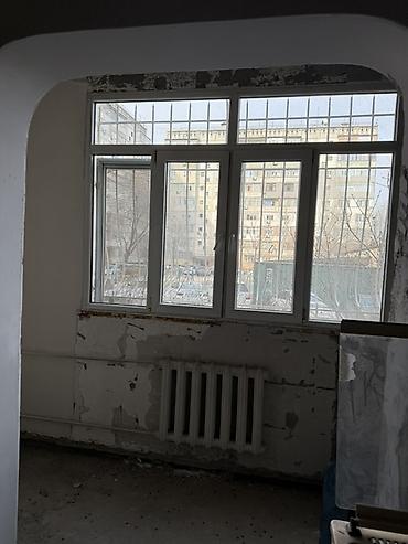 4 к кв: 3 комнаты, 85 м², 106 серия, 1 этаж, Требуется ремонт — 10