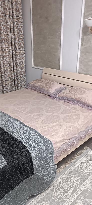 Посуточная аренда квартир: 1 комната, Постельное белье — 8