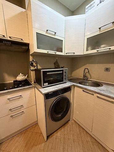 Mənzil kirayələyirəm: Qara Qarayev metrosuna 5 dəq məsafədə. 16 mərtəbəli binanın 13-cü — 13