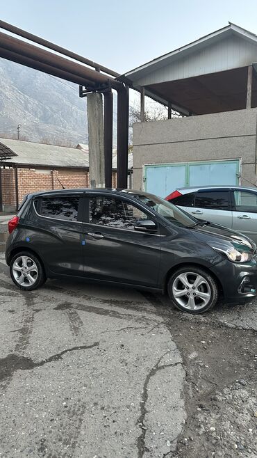 Chevrolet: Chevrolet Spark: 2018 г., 1 л, Автомат, Бензин, Хэтчбэк