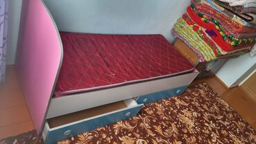 Спальные гарнитуры: Спальный гарнитур, Б/у, ДСП, цвет - Розовый — 23