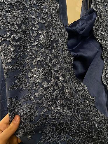 Танцевальные платья: Бальное платье, Длинная модель, цвет - Голубой, L, В наличии at lalafo.kg — 22 Танцевальные платья: Бальное платье, Длинная модель, цвет - Голубой, L, В наличии — 22