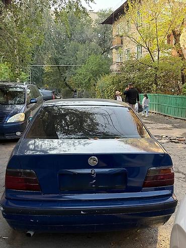 BMW: BMW 3 series: 1991 г., 1.6 л, Кол менен иштөөчү, Бензин, Седан — 4