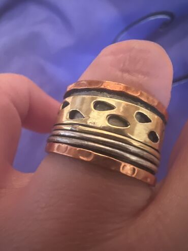 серебристое кольцо: Оч красивое серебряное кольцо 925* пробы в национальном стиле, оч