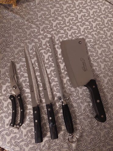bıçaq satılır v Azərbaycan | Bıçaqlar: Bir Qayçi "Fratelli Italyanindi"20 azn alınıb Iki Bıçaq işdenilib cütü