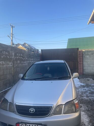 Toyota: Toyota Gaia: 2004 г., 2 л, Автомат, Бензин, Минивэн