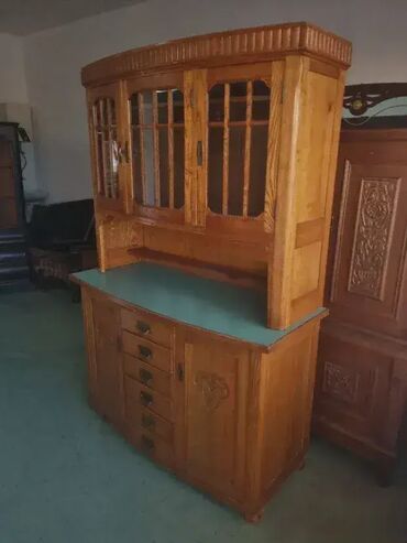 Stilske vitrine: Vitrina u odlicnom stanju Visina 200cm Sirina 135cm Dubina55cm — 8