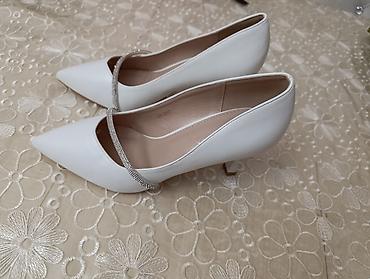 Tuflilər: Ağ rəngli qadın gəlin/podium tərzli tuflilər - Brend: COMFY BRAND — 3