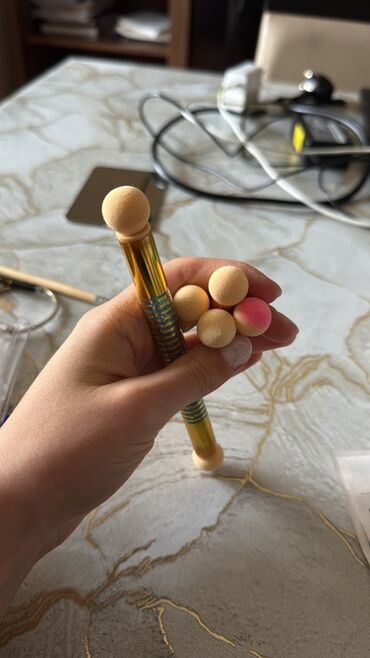 Manikür, pedikür aparatları: Manikür üçün avadanlıq dəsti tək tək də satılır hər biri Tərkib: - — 22