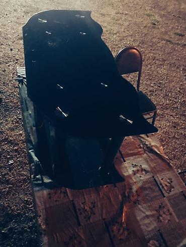 qelyan şuşesi: Qara şüşə TV stendi / media konsolu - Material: parlaq qara temperli — 2