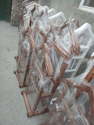 Asılqanlar: Məhsul: Taxta asılqanlı paltar dayaqları və açıq havaya uyğun — 8