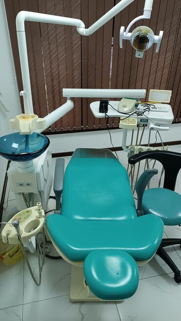 стоматологическая установка купить бу: Стоматологическая установка в хорошем состоянии всё работает.цена