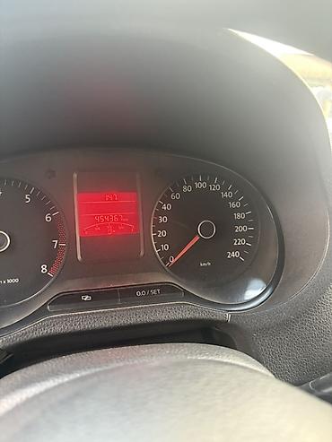 rota grid: Volkswagen Polo: 2011 г., 1.6 л, Механика, Бензин, Седан — 7