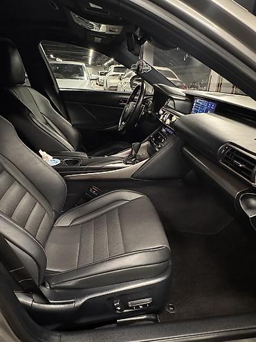 Lexus: Lexus IS: 2018 г. — 17