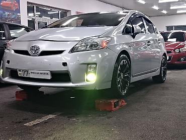 prius qanad: Toyota Prius: 1.8 l | 2010 il Hetçbek — 1