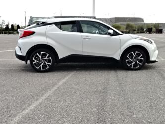Toyota: Toyota C-HR: 2 l | 2018 il Hetçbek — 7